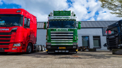 20260329-Tom-Holding-00380